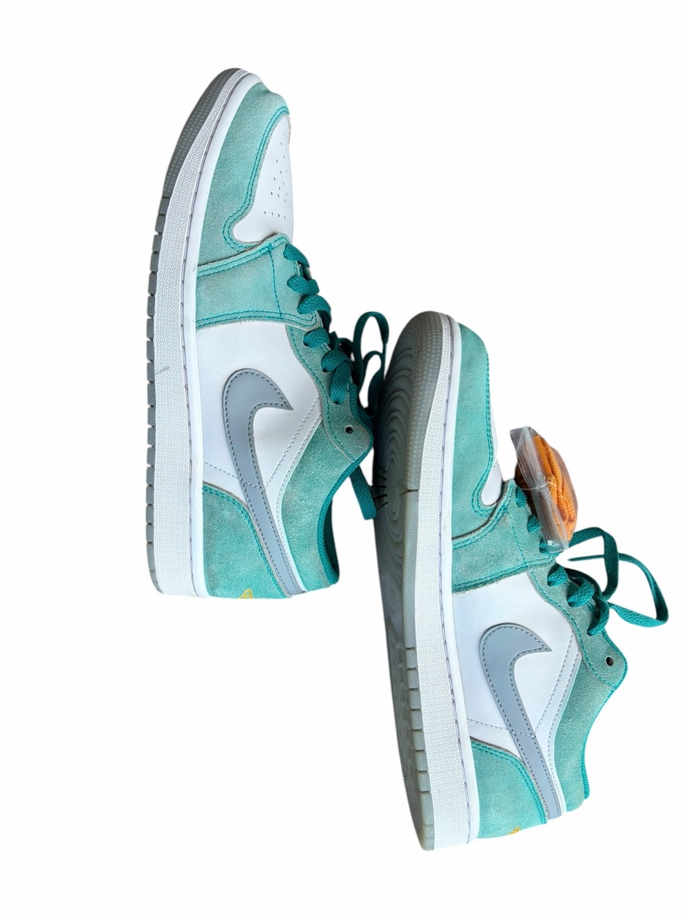Nike Air Jordan 1 Low SE In Emerald Sz 9 - Picture 6 of 10